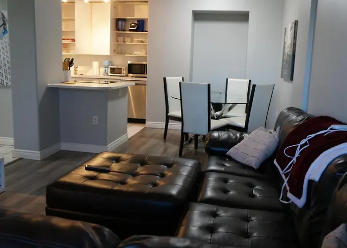 Elegant 2-Bedroom Corporate Housing In Downtown Calgary For Prime Stays
